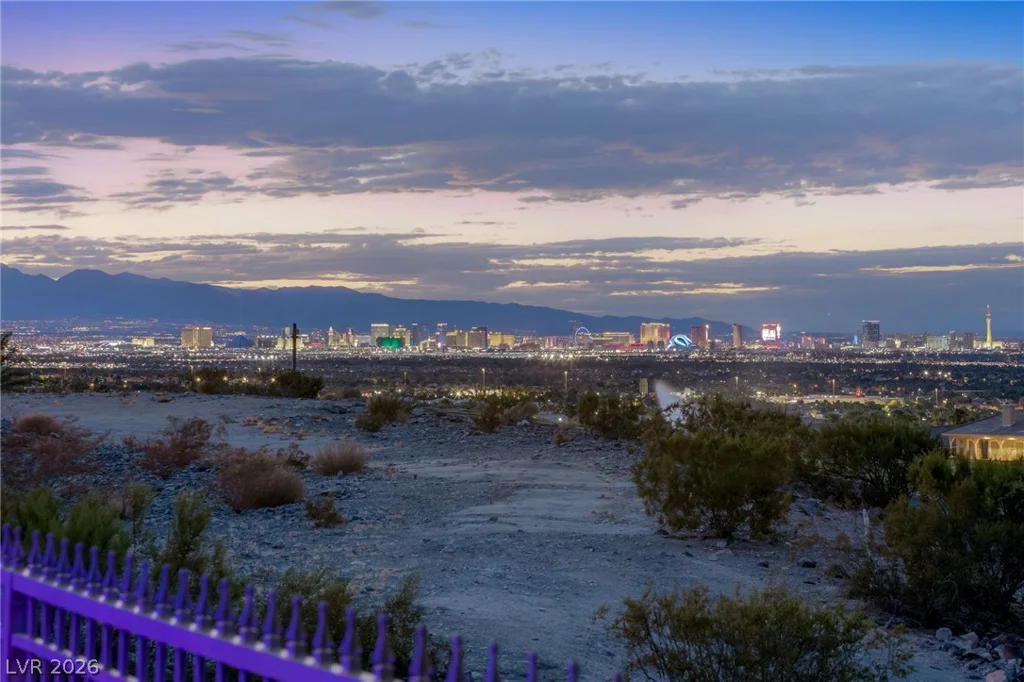 1372 Enchanted River, Henderson, NV 89012