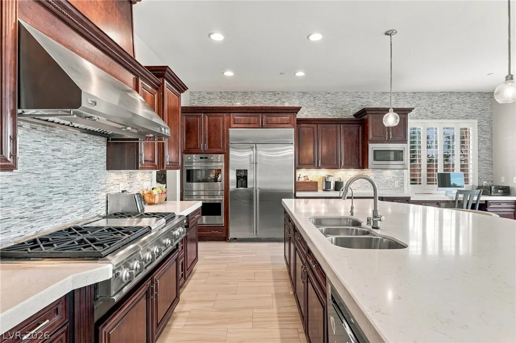 1372 Enchanted River, Henderson, NV 89012