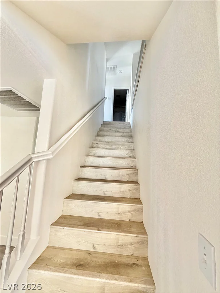5863 Rose Tiara, Las Vegas, NV 89139