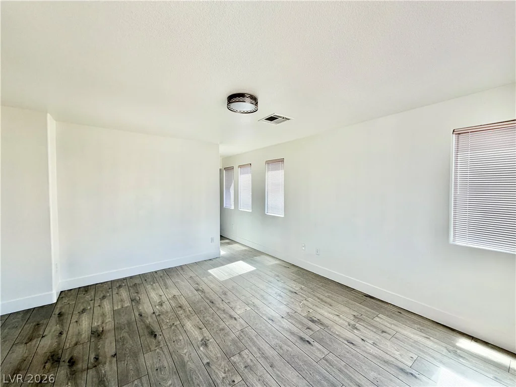 5863 Rose Tiara, Las Vegas, NV 89139