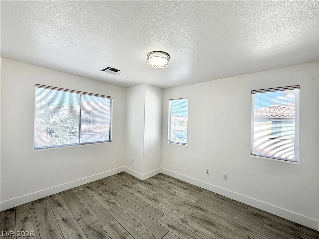 5863 Rose Tiara, Las Vegas, NV 89139