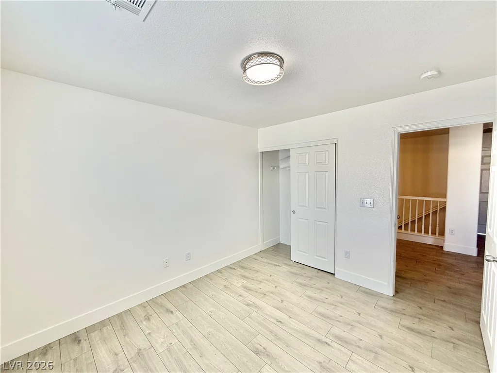 5863 Rose Tiara, Las Vegas, NV 89139