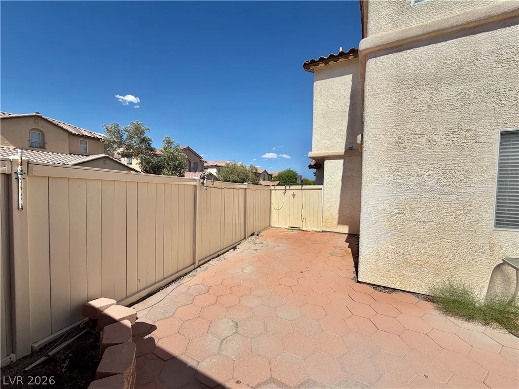 5863 Rose Tiara, Las Vegas, NV 89139