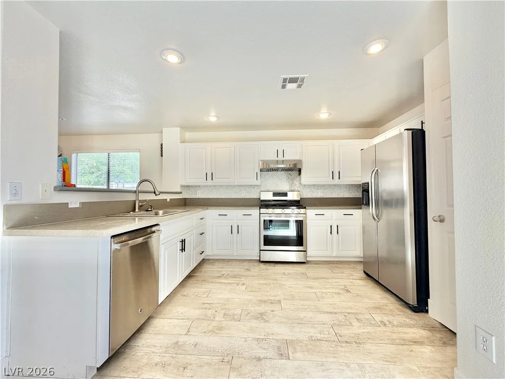 5863 Rose Tiara, Las Vegas, NV 89139