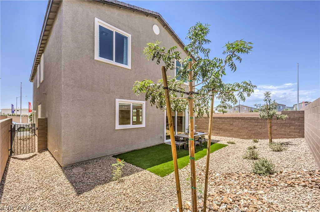 908 Kassie Lake, North Las Vegas, NV 89084
