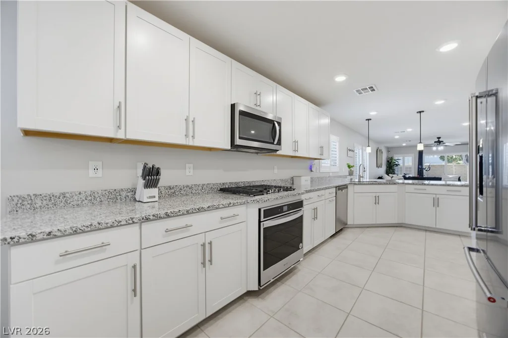 1639 Deep Valley, North Las Vegas, NV 89084