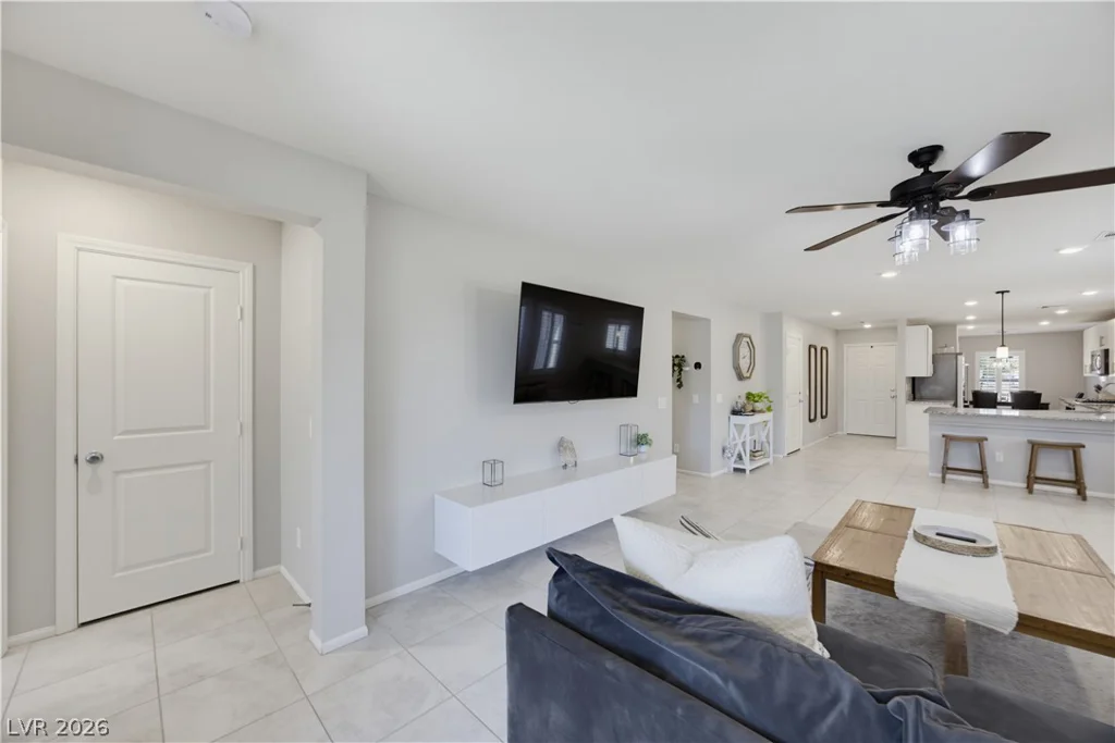 1639 Deep Valley, North Las Vegas, NV 89084