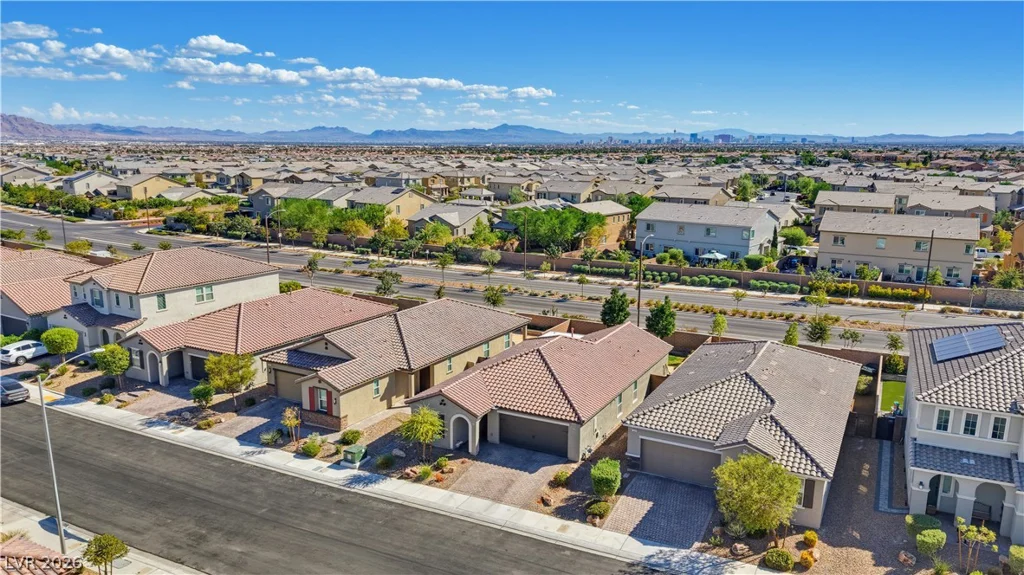 1639 Deep Valley, North Las Vegas, NV 89084