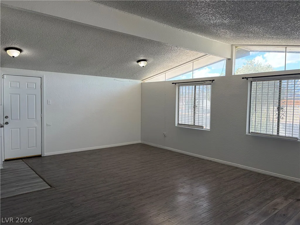 5701 Evergreen, Las Vegas, NV 89107
