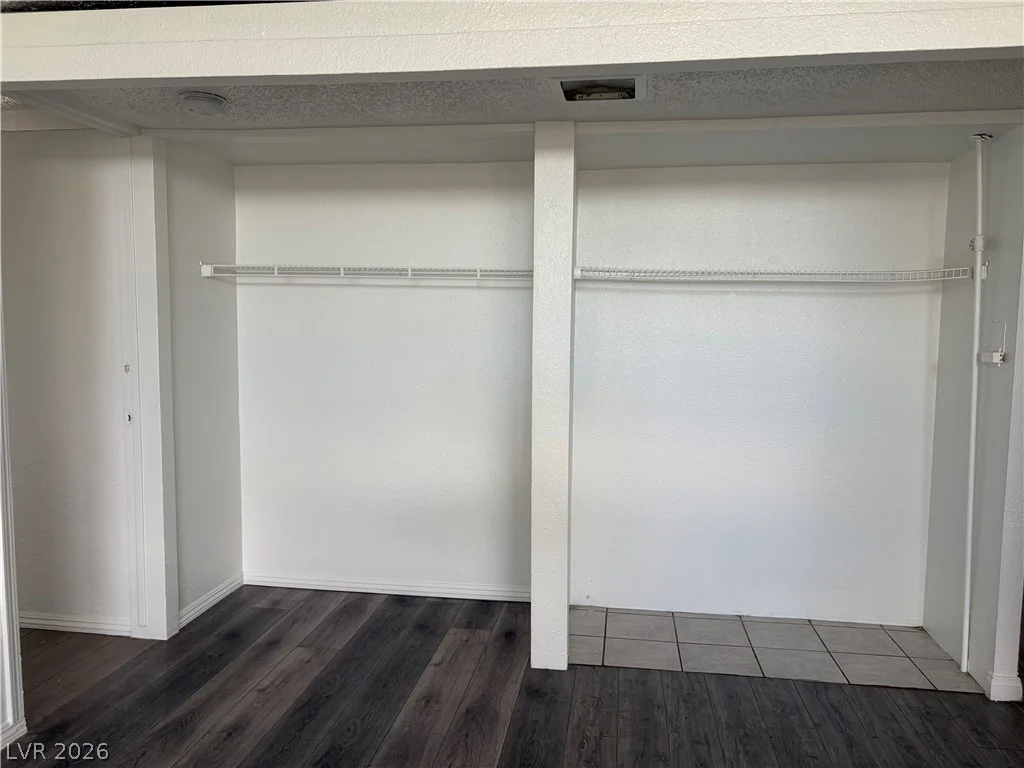 5701 Evergreen, Las Vegas, NV 89107