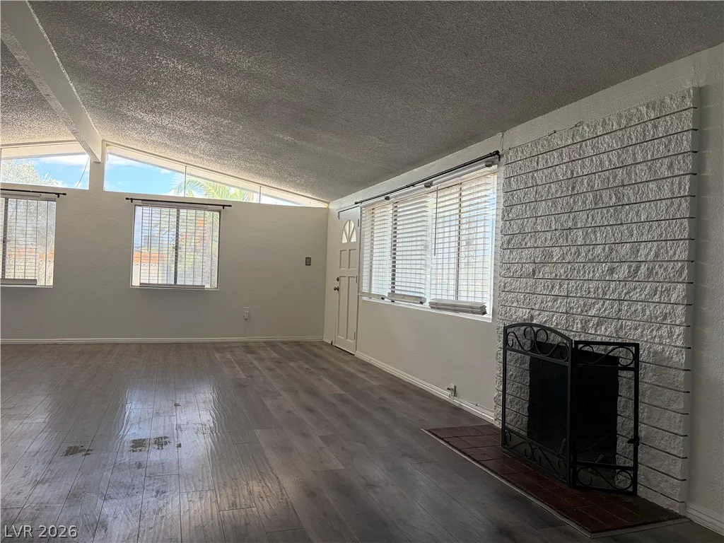 5701 Evergreen, Las Vegas, NV 89107