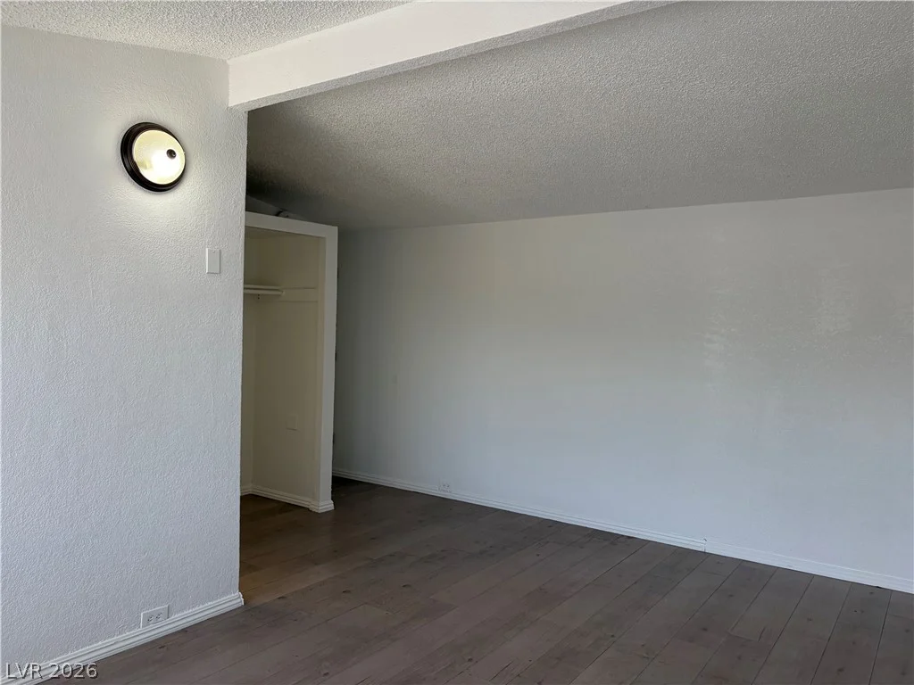 5701 Evergreen, Las Vegas, NV 89107