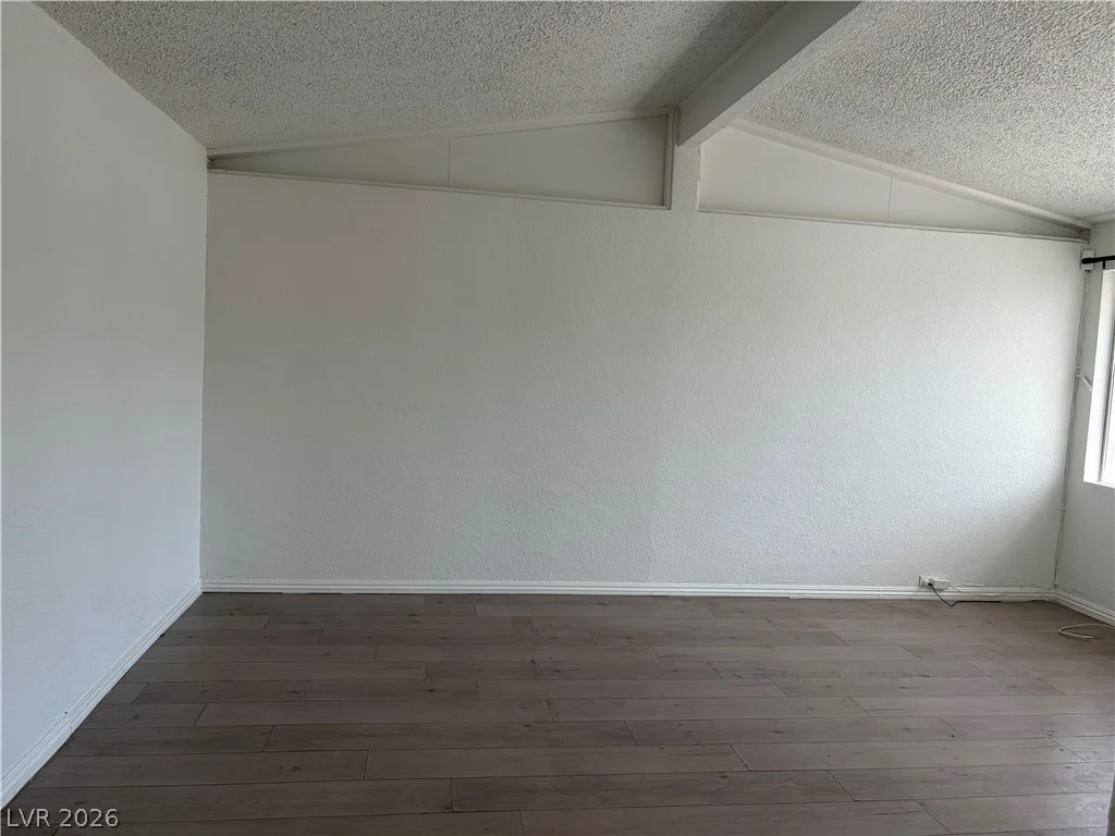5701 Evergreen, Las Vegas, NV 89107