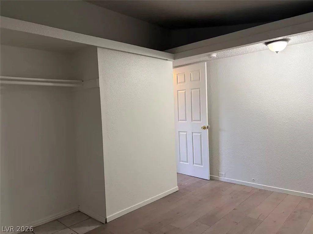 5701 Evergreen, Las Vegas, NV 89107