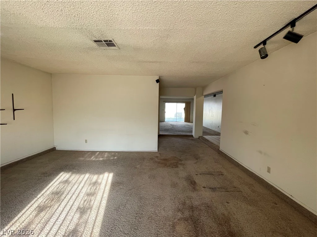 5632 Latigo, Las Vegas, NV 89119