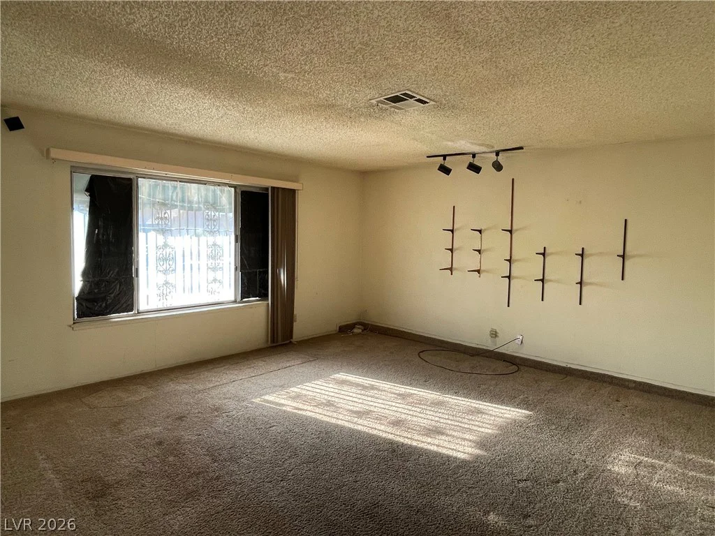 5632 Latigo, Las Vegas, NV 89119