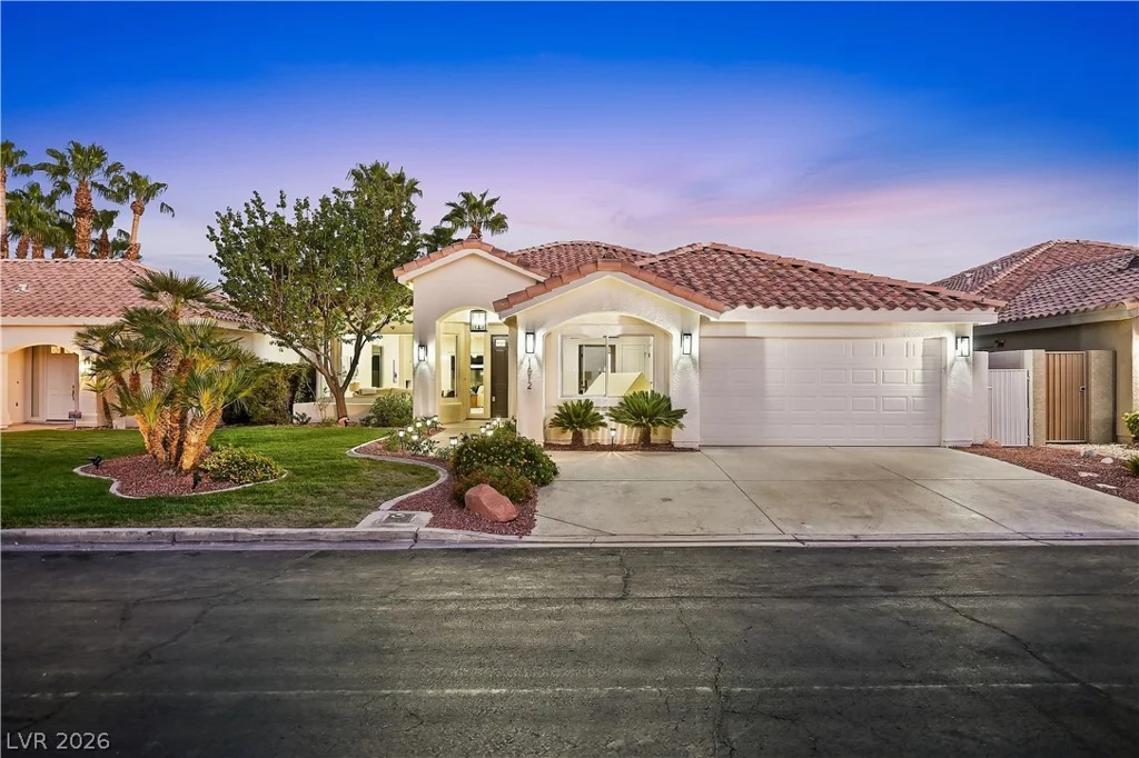 1612 Hidden Spring, Las Vegas, NV 89117