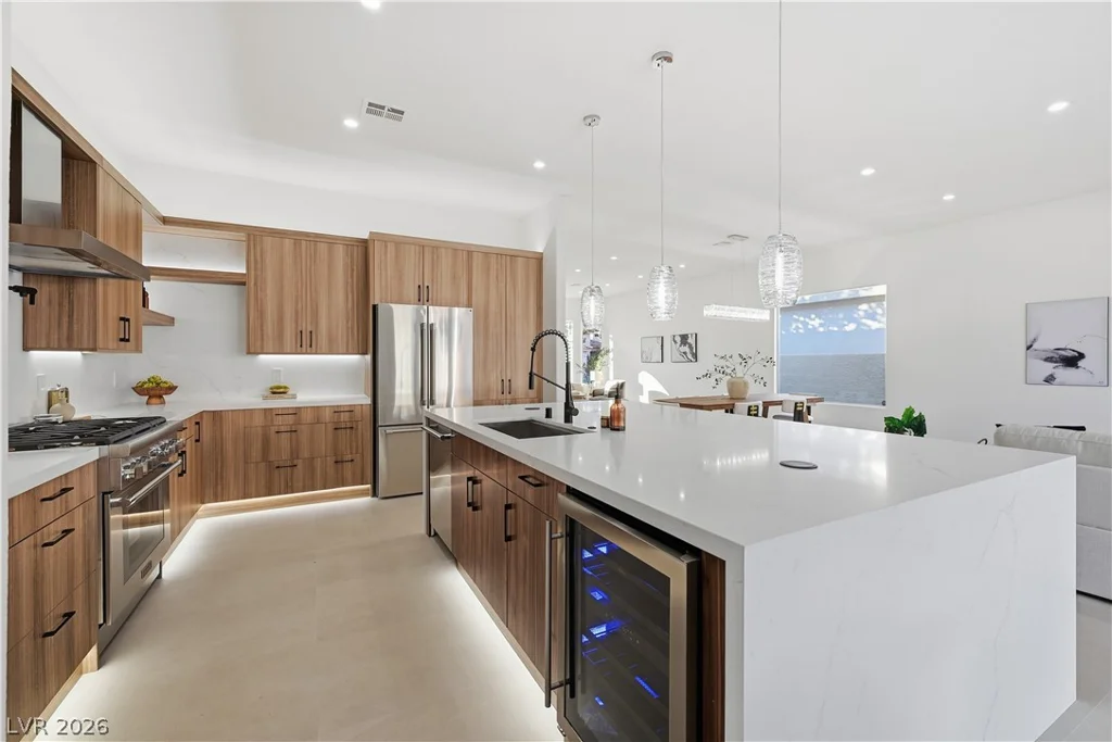 1612 Hidden Spring, Las Vegas, NV 89117