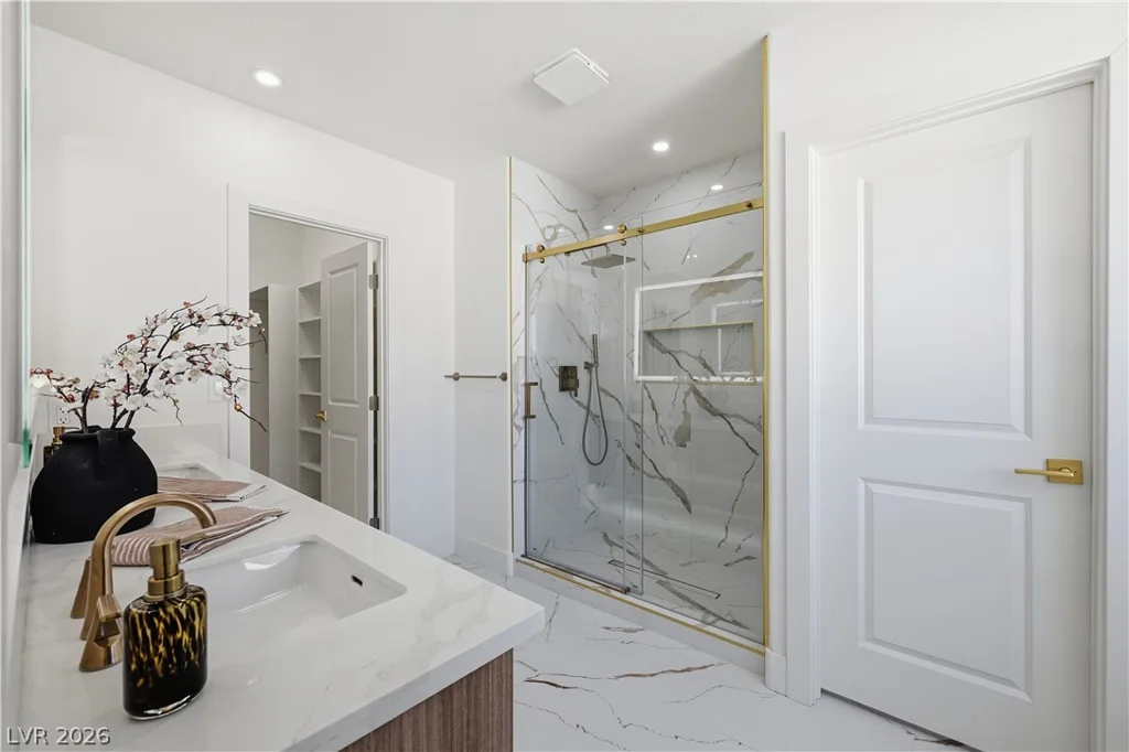 1612 Hidden Spring, Las Vegas, NV 89117