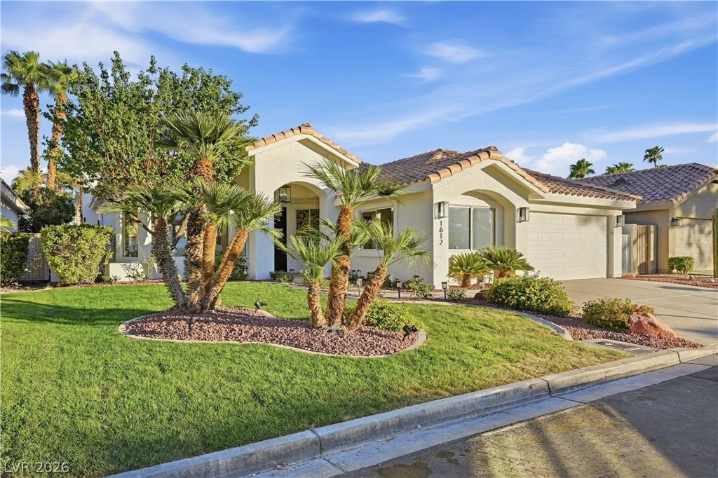 1612 Hidden Spring, Las Vegas, NV 89117