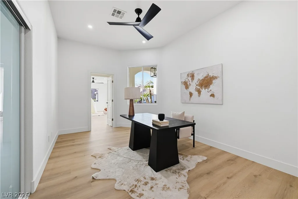 1612 Hidden Spring, Las Vegas, NV 89117