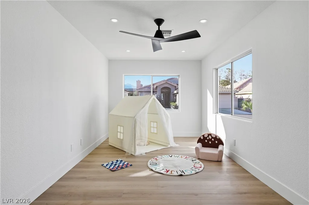 1612 Hidden Spring, Las Vegas, NV 89117