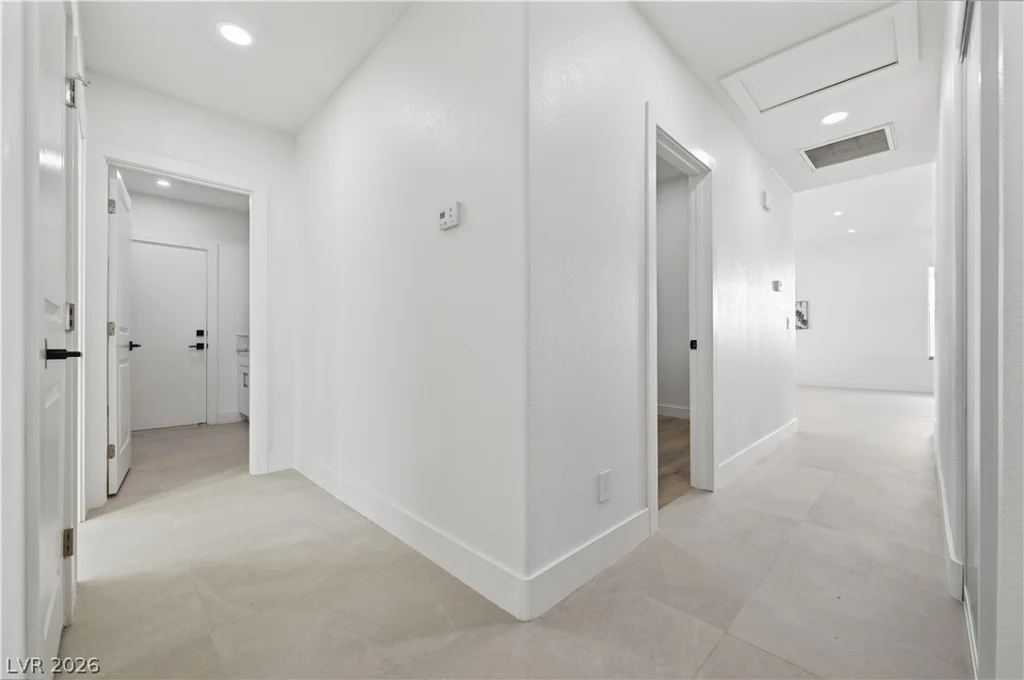 1612 Hidden Spring, Las Vegas, NV 89117