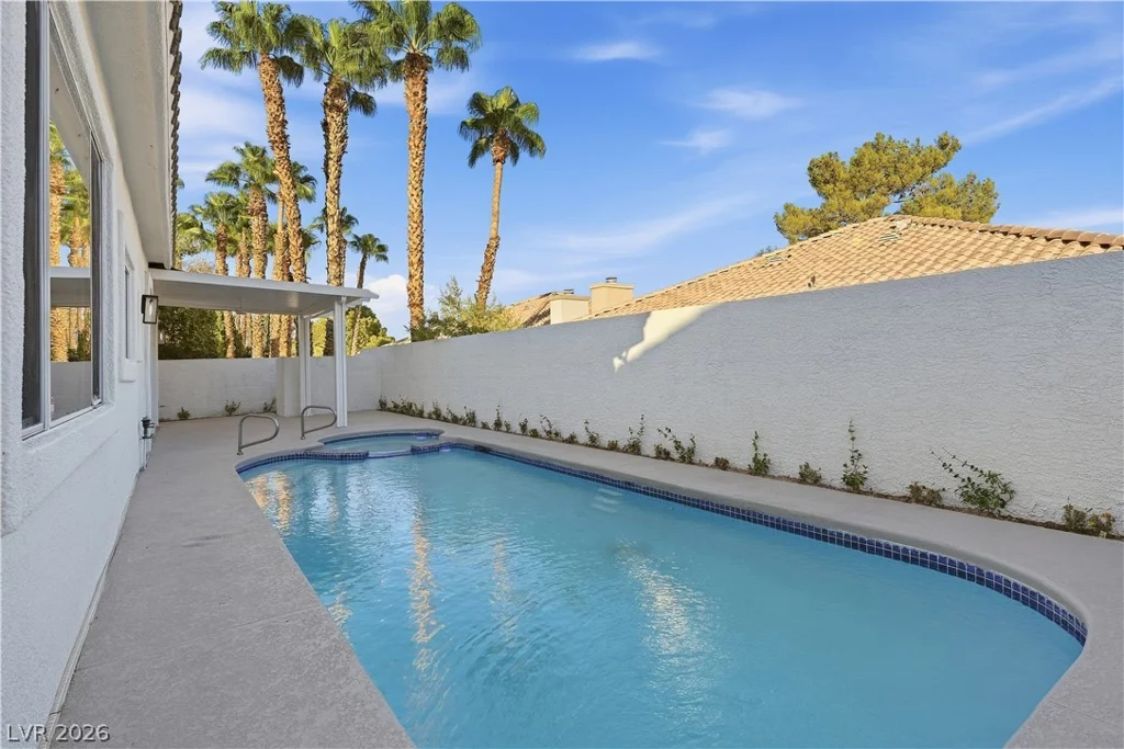 1612 Hidden Spring, Las Vegas, NV 89117