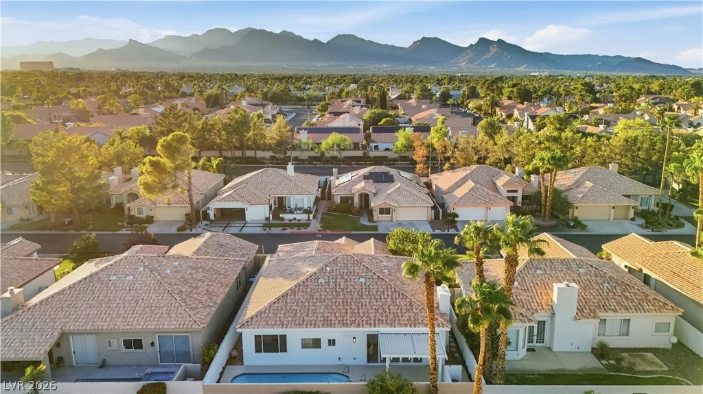 1612 Hidden Spring, Las Vegas, NV 89117