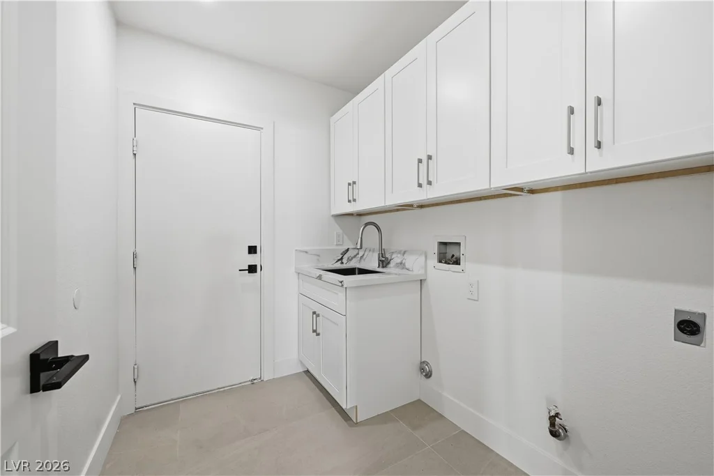 1612 Hidden Spring, Las Vegas, NV 89117