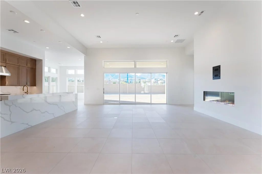 241 Grange Creek, Las Vegas, NV 89138
