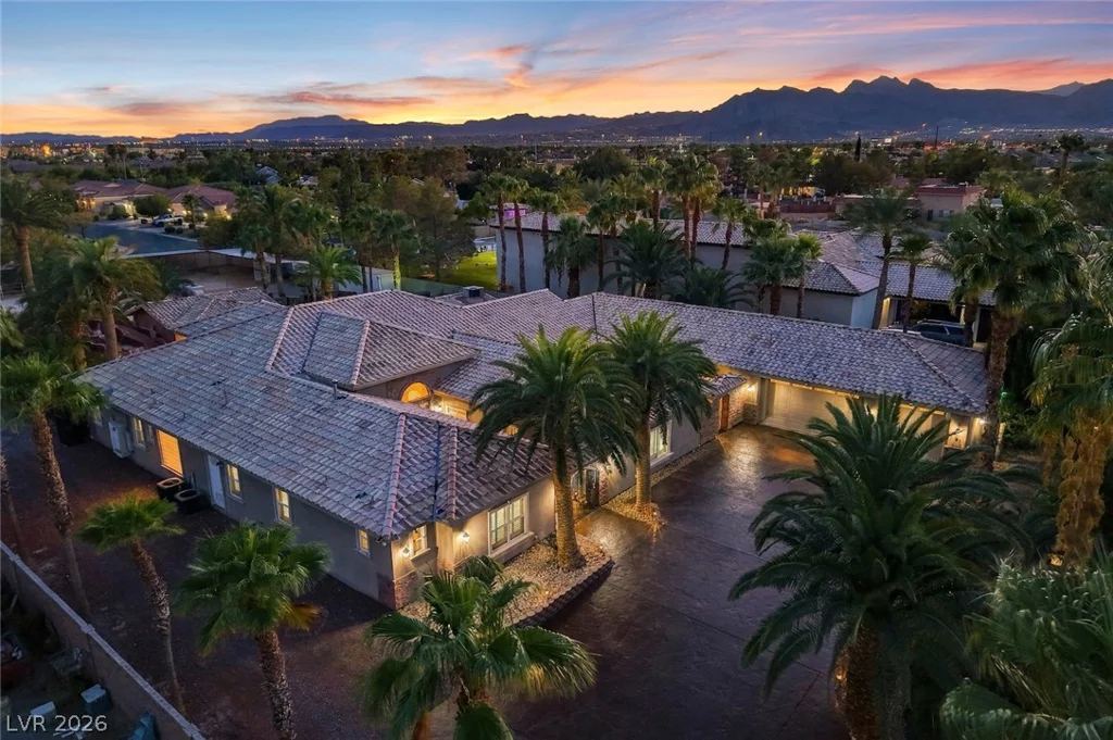 6625 El Campo Grande, Las Vegas, NV 89130