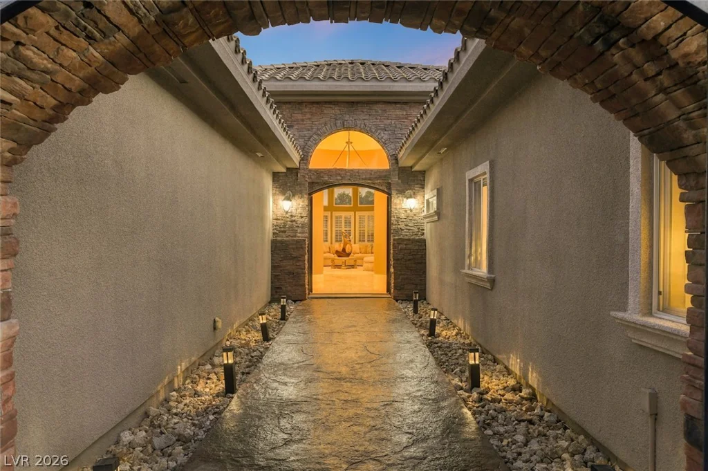 6625 El Campo Grande, Las Vegas, NV 89130