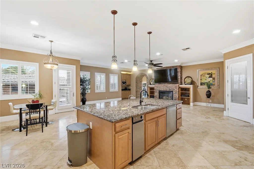 6625 El Campo Grande, Las Vegas, NV 89130