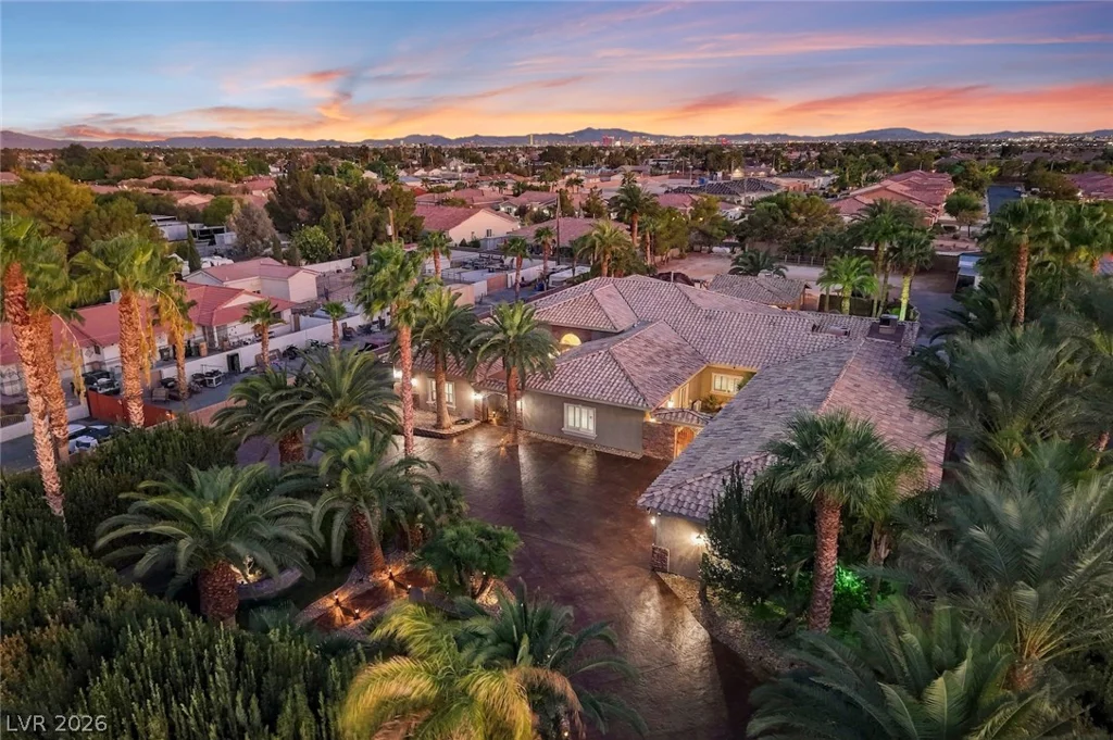 6625 El Campo Grande, Las Vegas, NV 89130