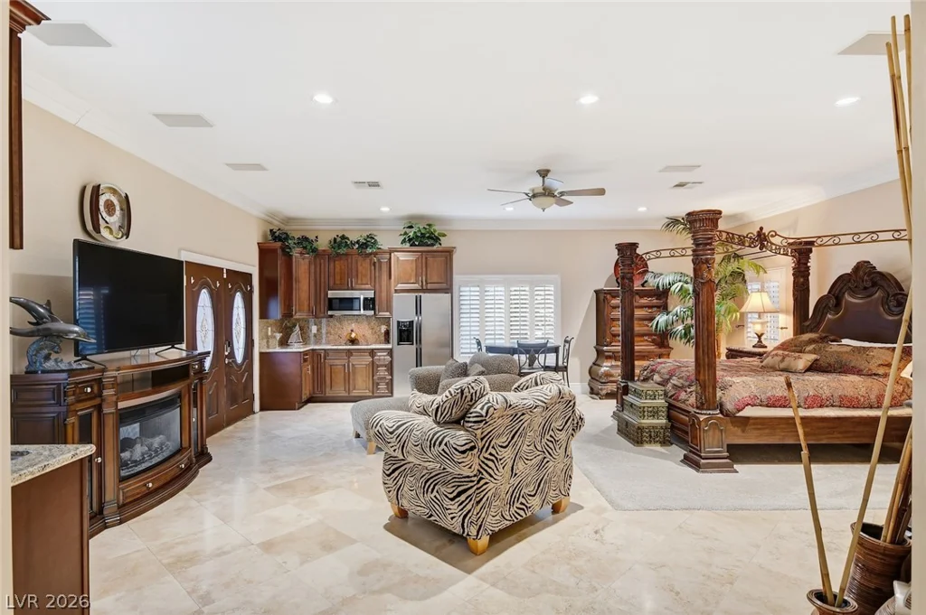 6625 El Campo Grande, Las Vegas, NV 89130