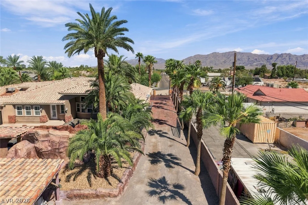 6625 El Campo Grande, Las Vegas, NV 89130