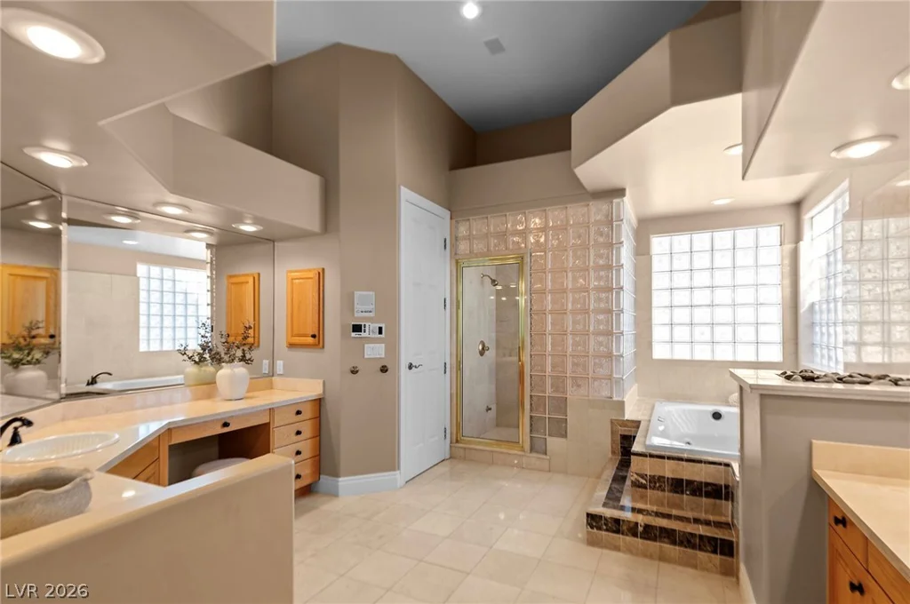 2202 Chatsworth, Henderson, NV 89074