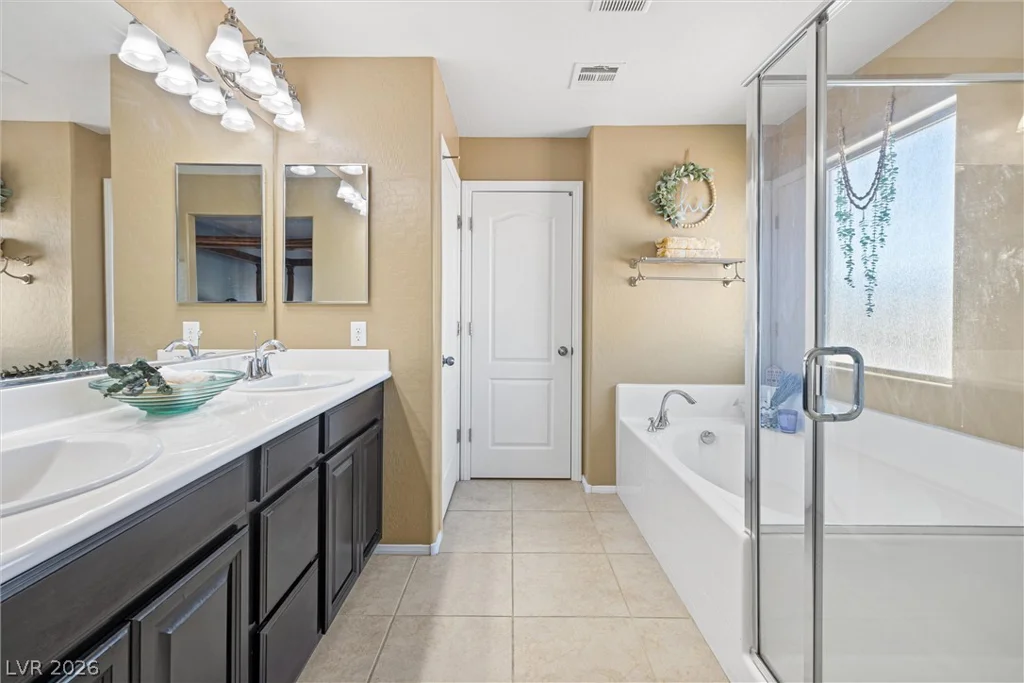 8944 Red Tapestry, Las Vegas, NV 89149