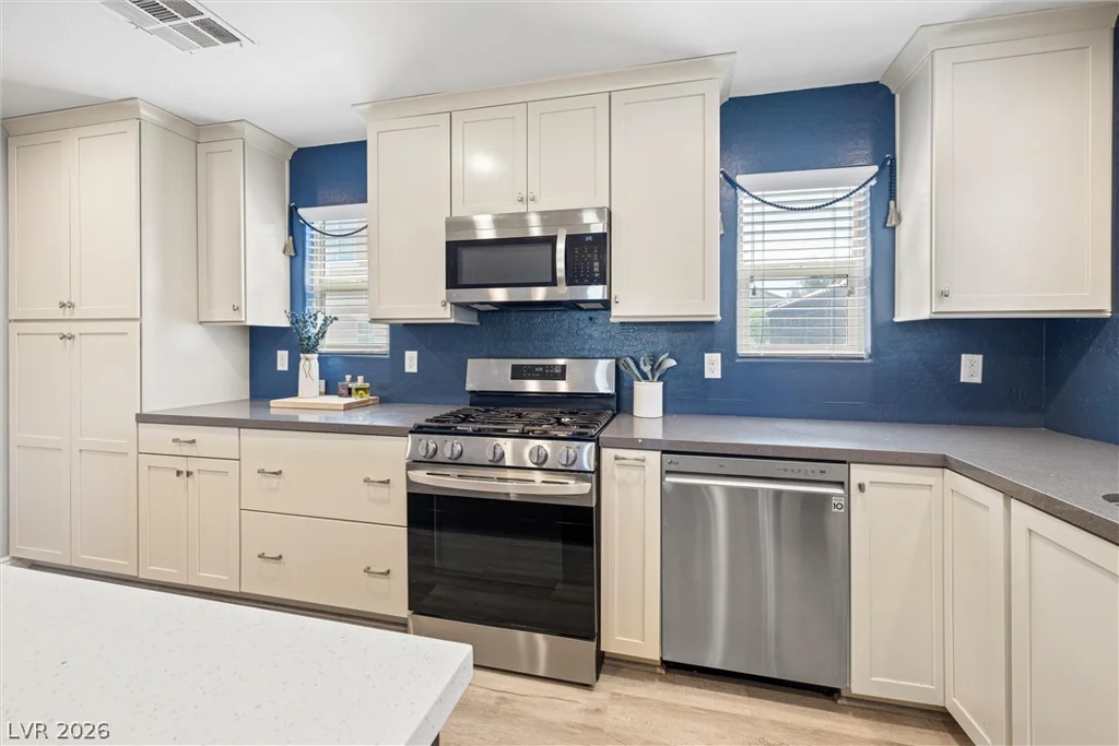 8944 Red Tapestry, Las Vegas, NV 89149