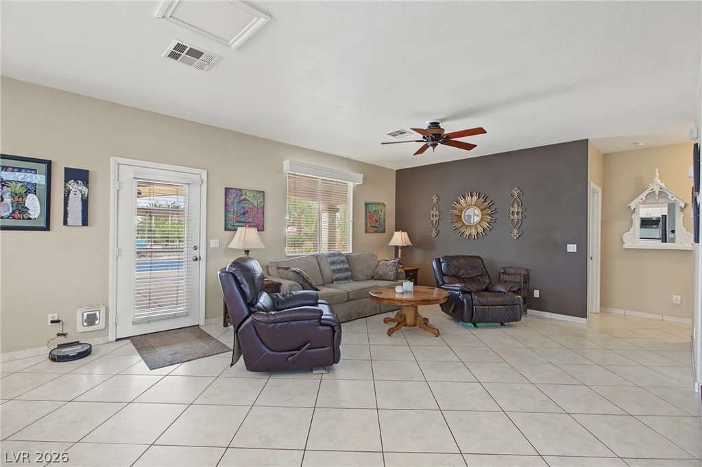 6915 Cedar Basin, Las Vegas, NV 89142