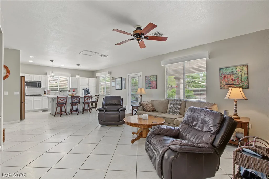 6915 Cedar Basin, Las Vegas, NV 89142