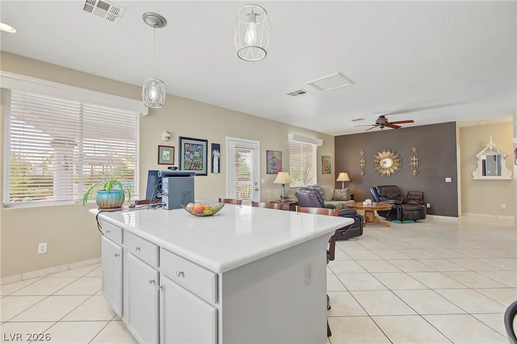 6915 Cedar Basin, Las Vegas, NV 89142