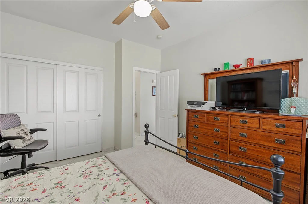 6915 Cedar Basin, Las Vegas, NV 89142