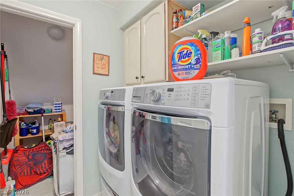 6915 Cedar Basin, Las Vegas, NV 89142