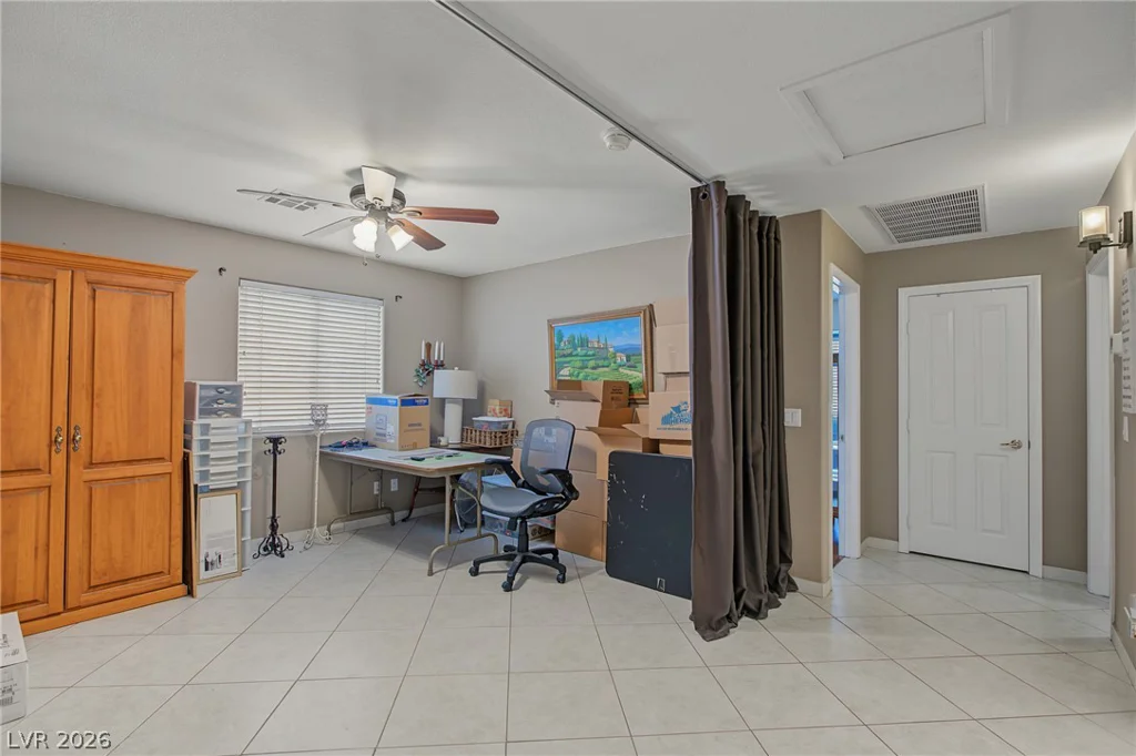 6915 Cedar Basin, Las Vegas, NV 89142