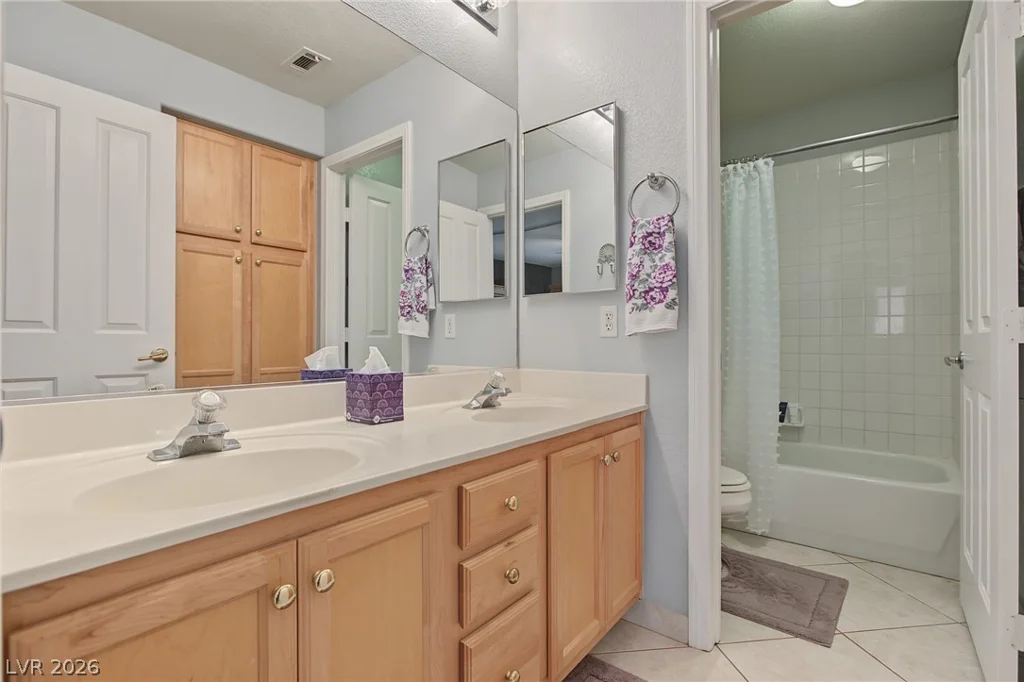 6915 Cedar Basin, Las Vegas, NV 89142