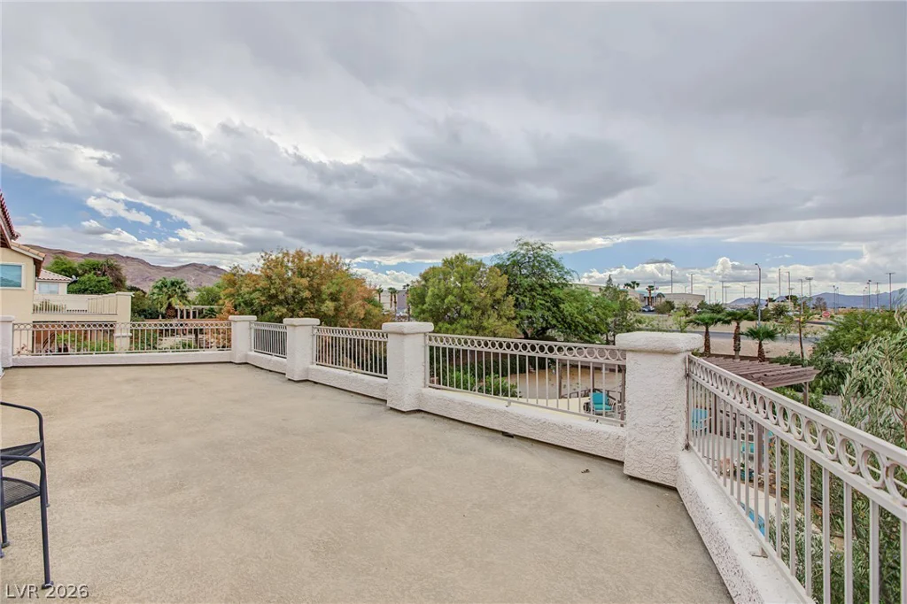 6915 Cedar Basin, Las Vegas, NV 89142