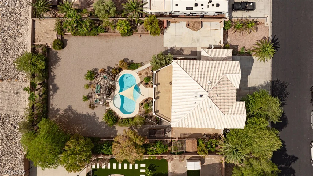 6915 Cedar Basin, Las Vegas, NV 89142