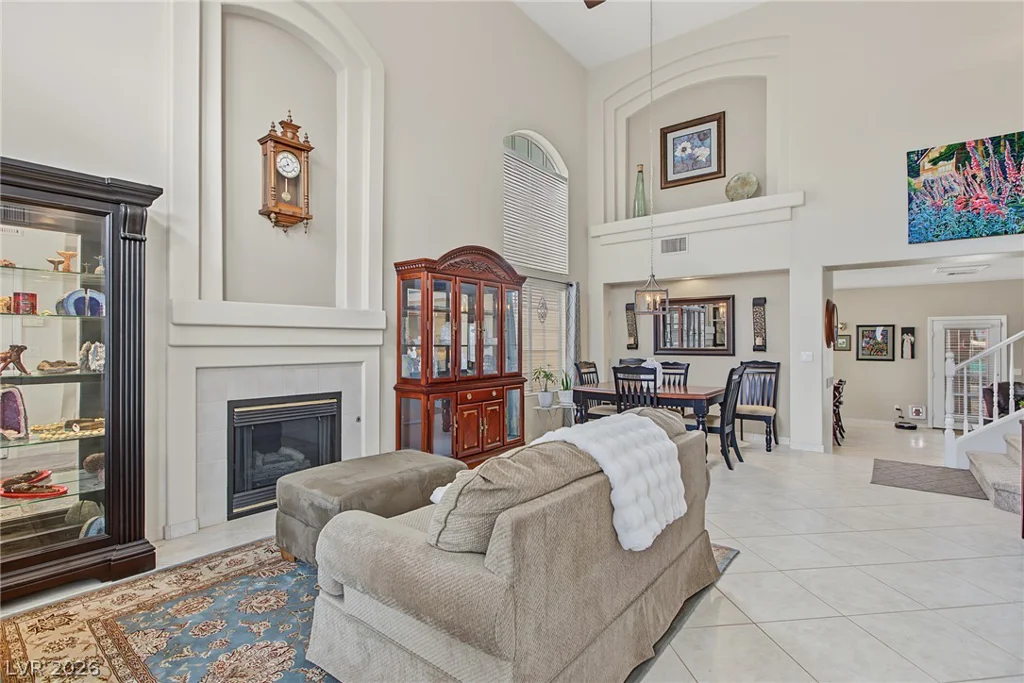 6915 Cedar Basin, Las Vegas, NV 89142